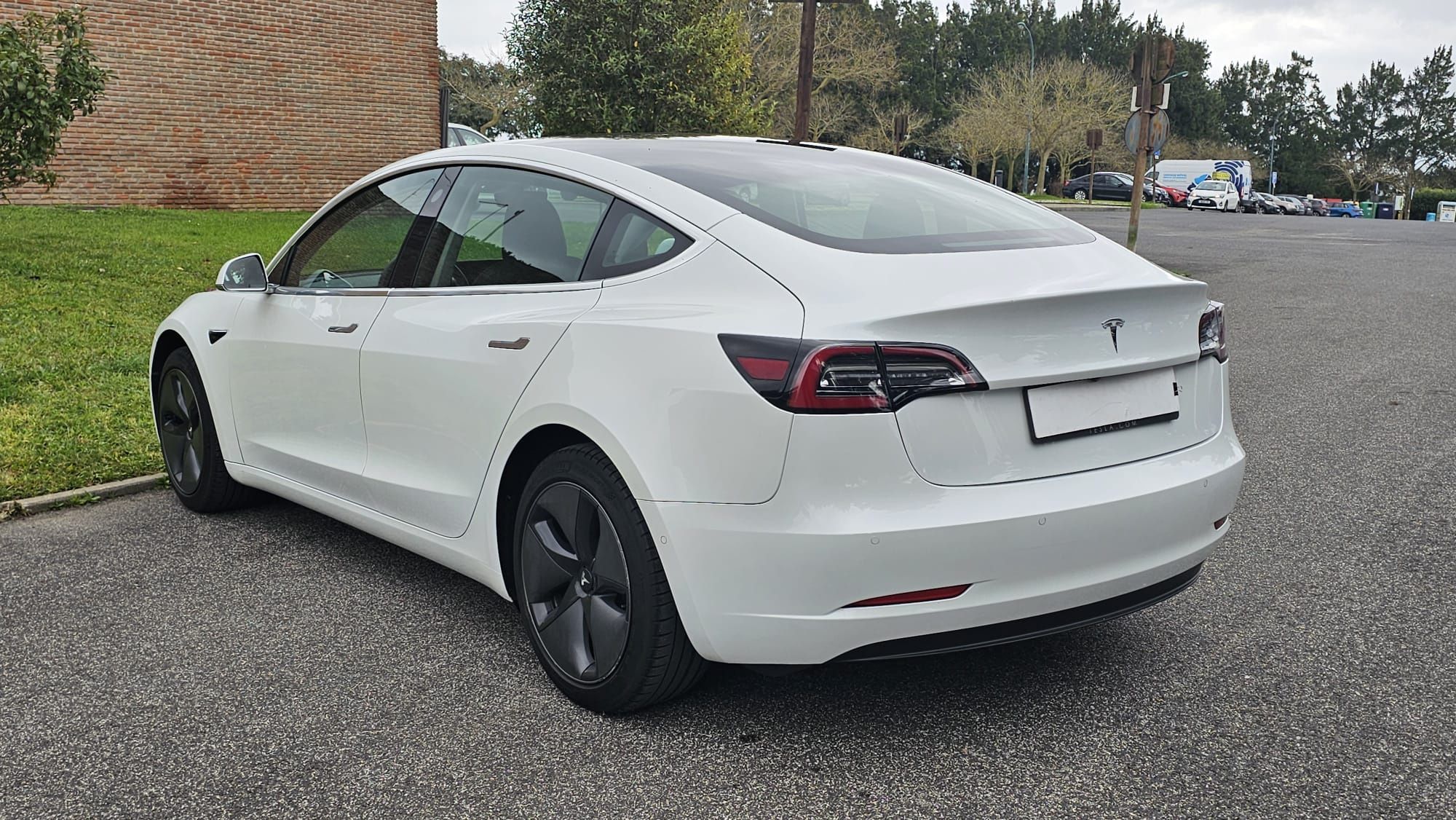 Tesla Model 3 Standard Range Plus RWD 2020