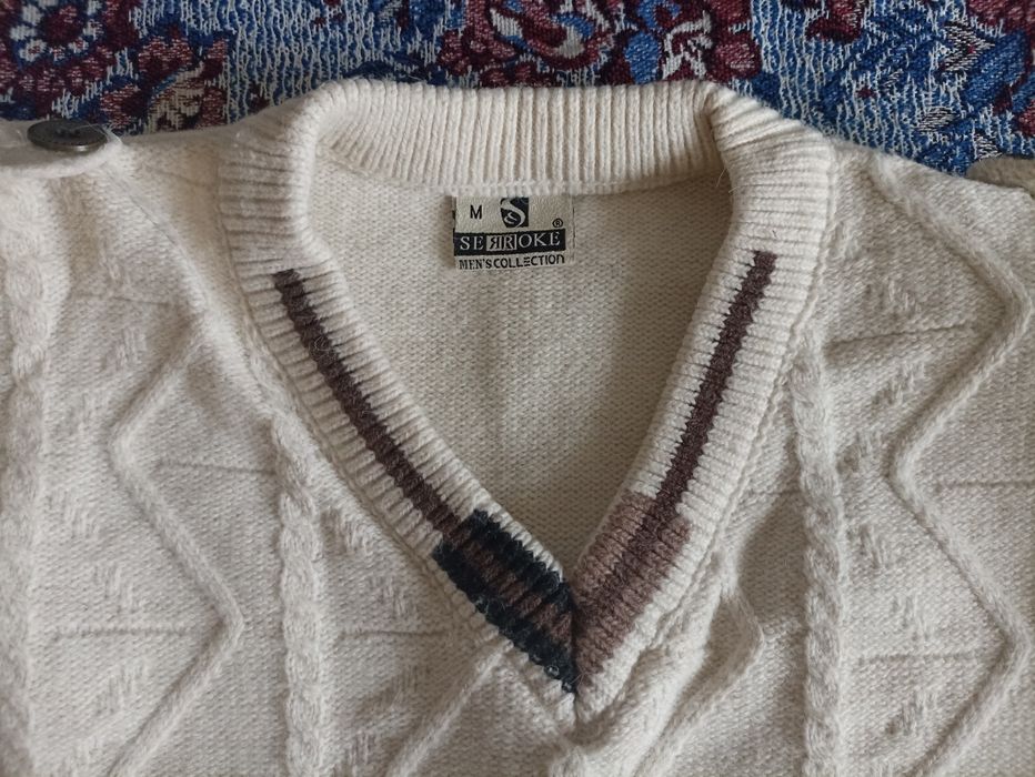 Як нова кофта, М розмір