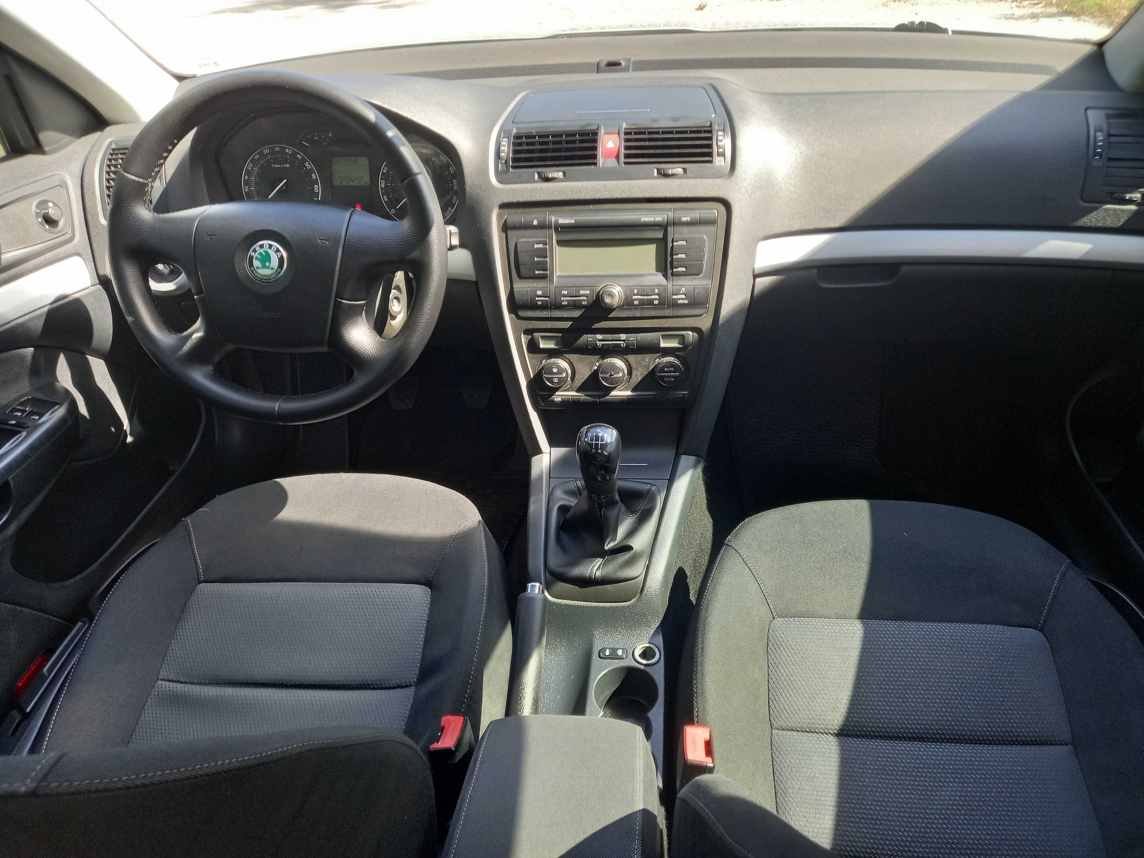 Шкода А5 2008 1.6 MPI Газ/Бензин