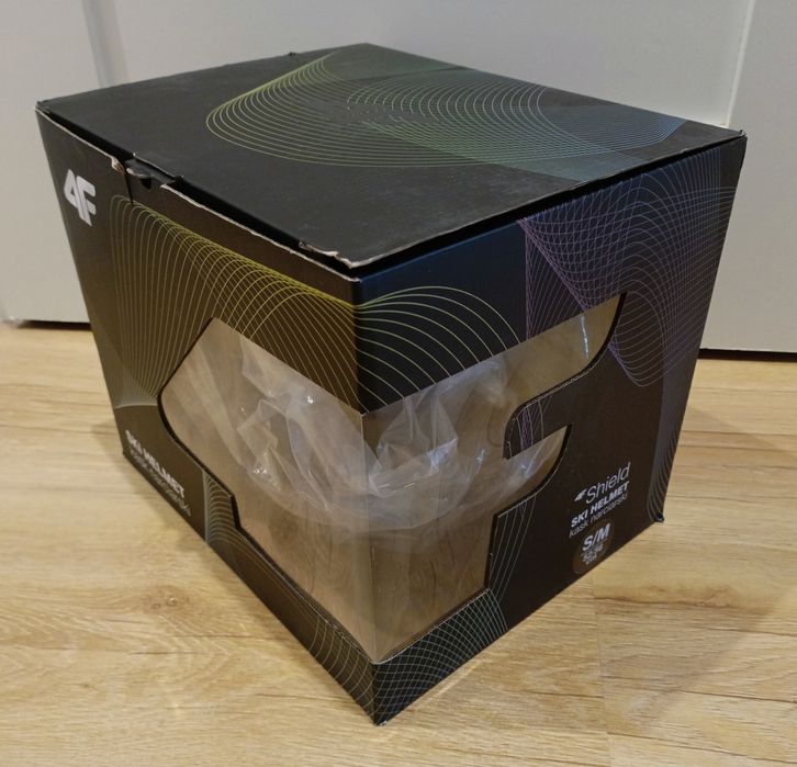 OKAZJA! Nowy czarny kask narciarski 4F unisex idealny na prezent