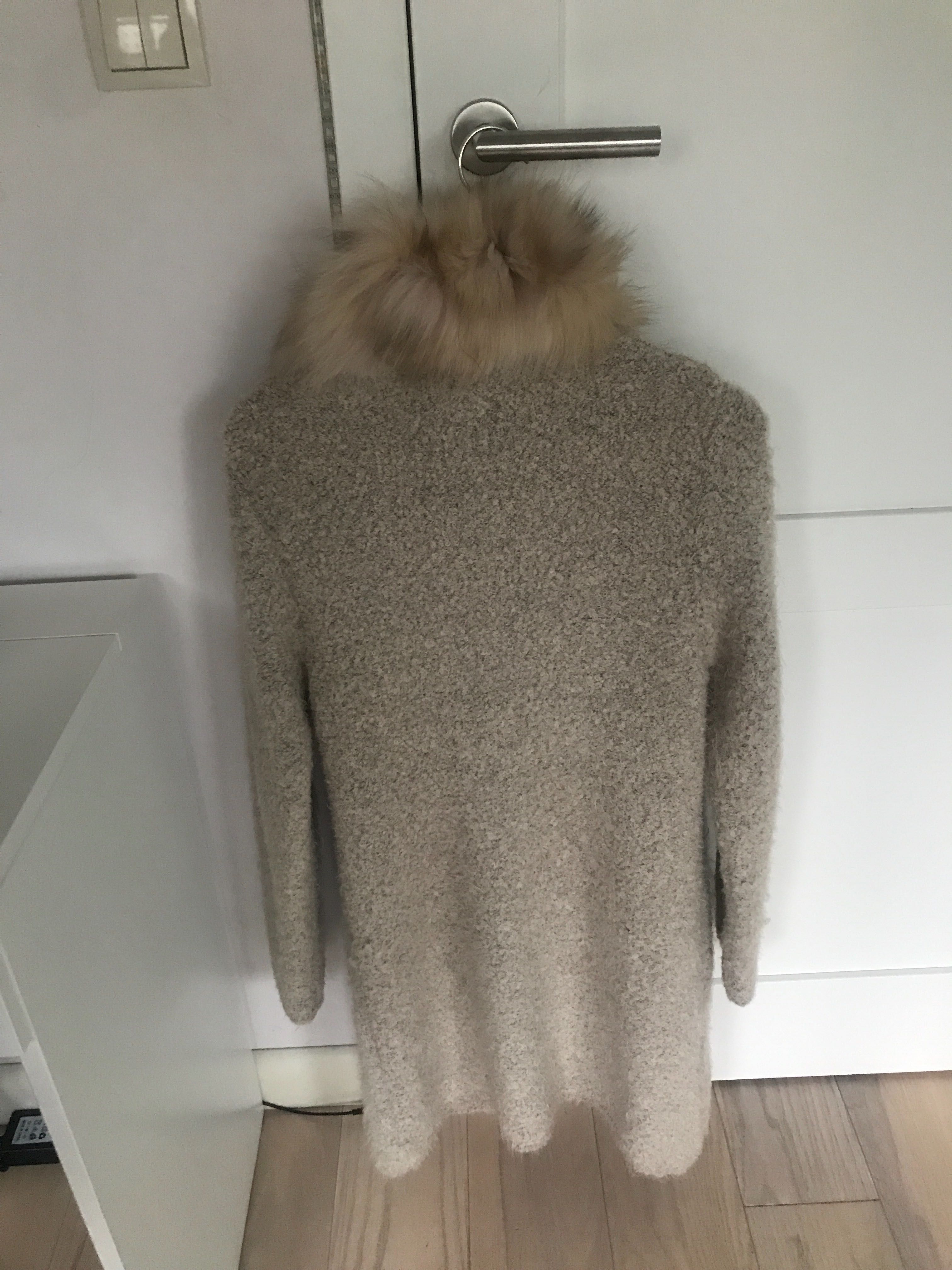 Przepiekny sweter firmy Saki rozm.S obszyty naturalnym futrem z lisa