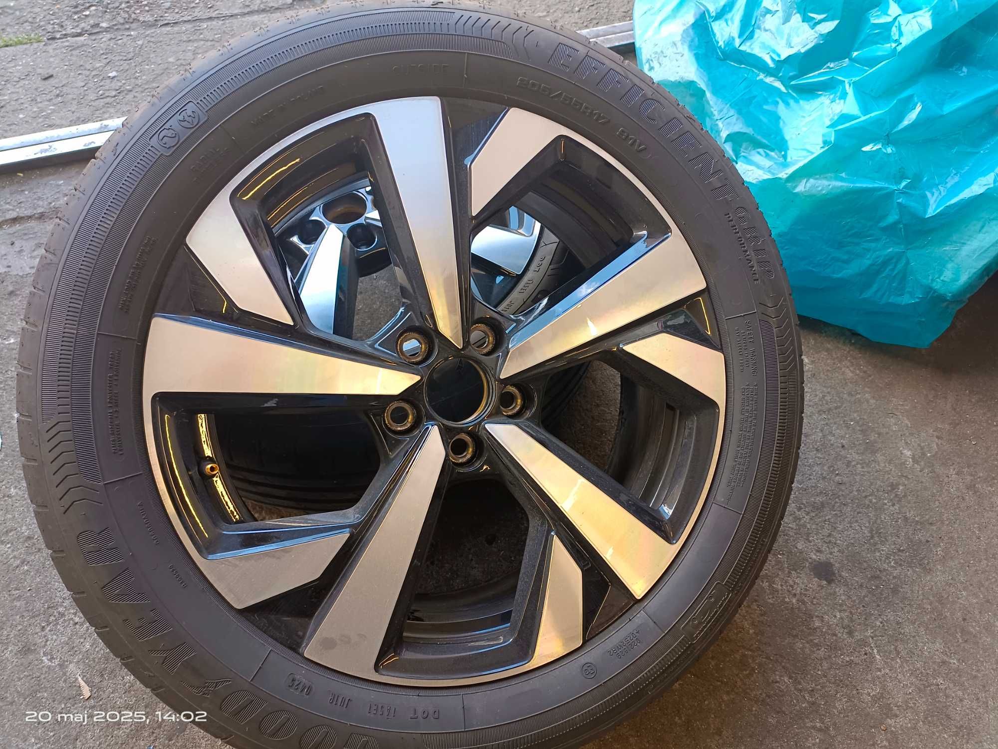 Opony Goodyear EFFICIENT GRIP 205/55 R17 rok2025
