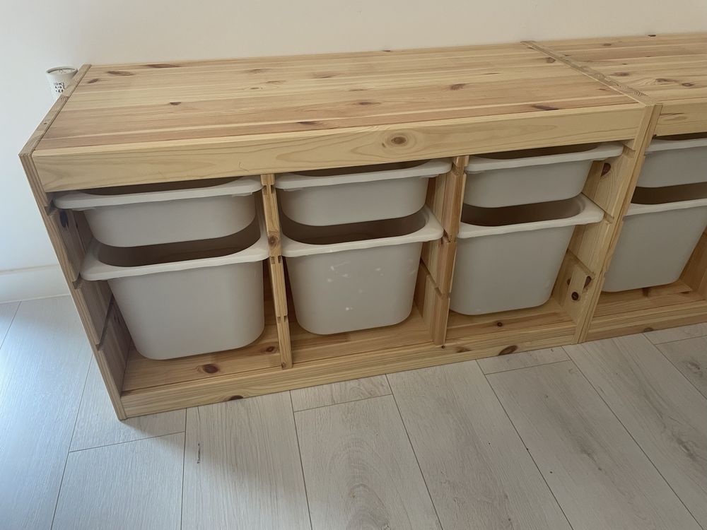 Ikea regał dzieciecy Trofast z pojemnikami