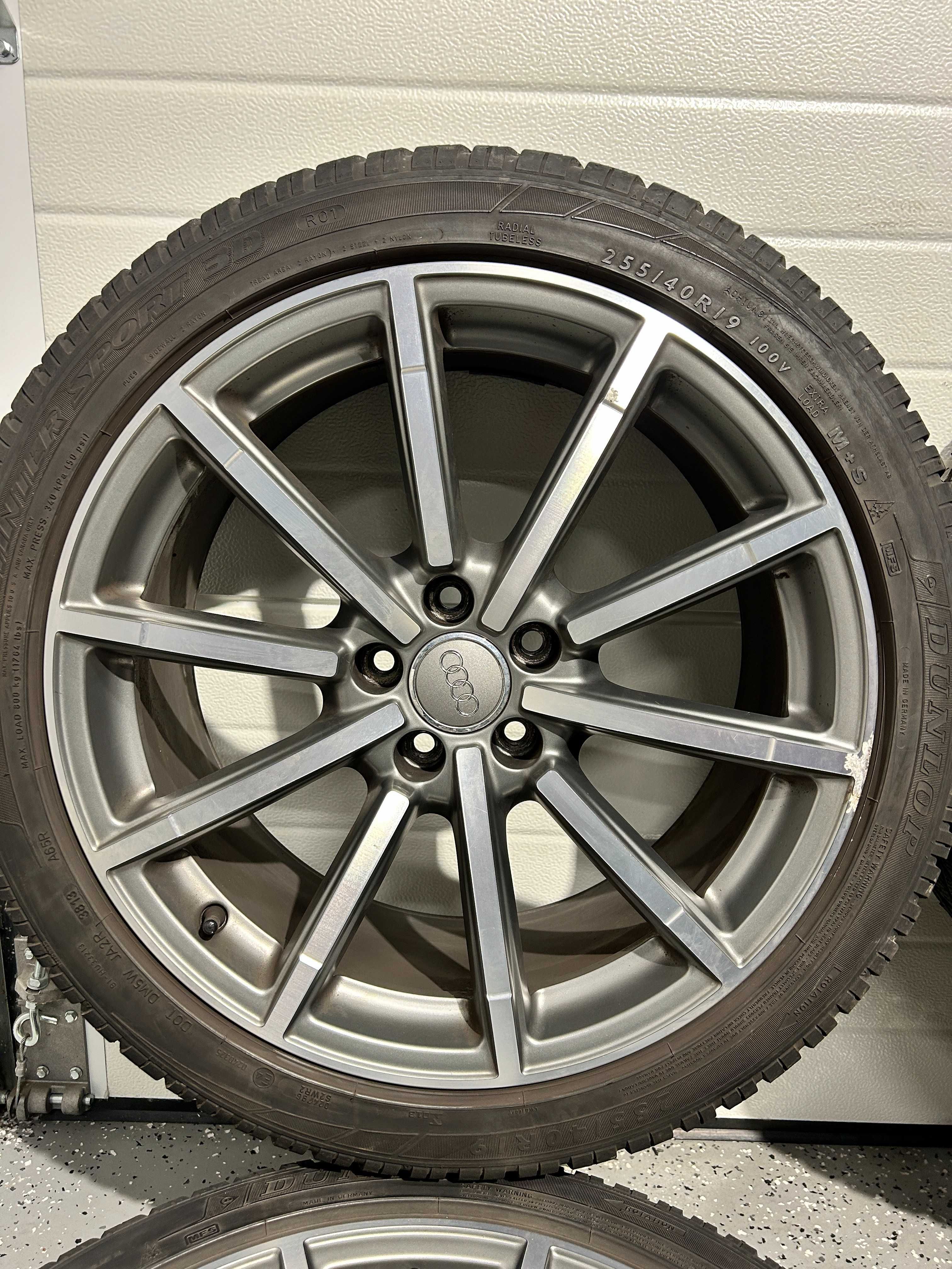 KOŁA FELGI 19 AUDI Q3 SQ3 8U0 Dunlop 255/40R19