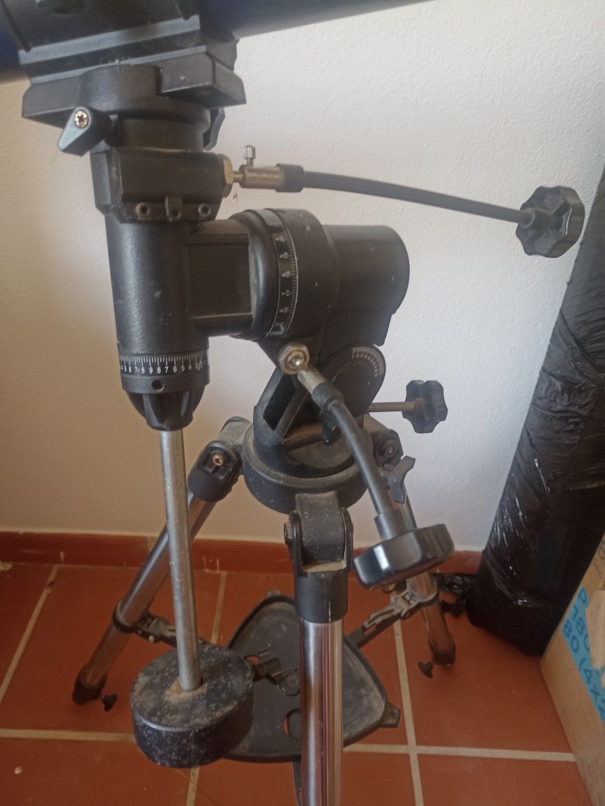 Telescópio bresser