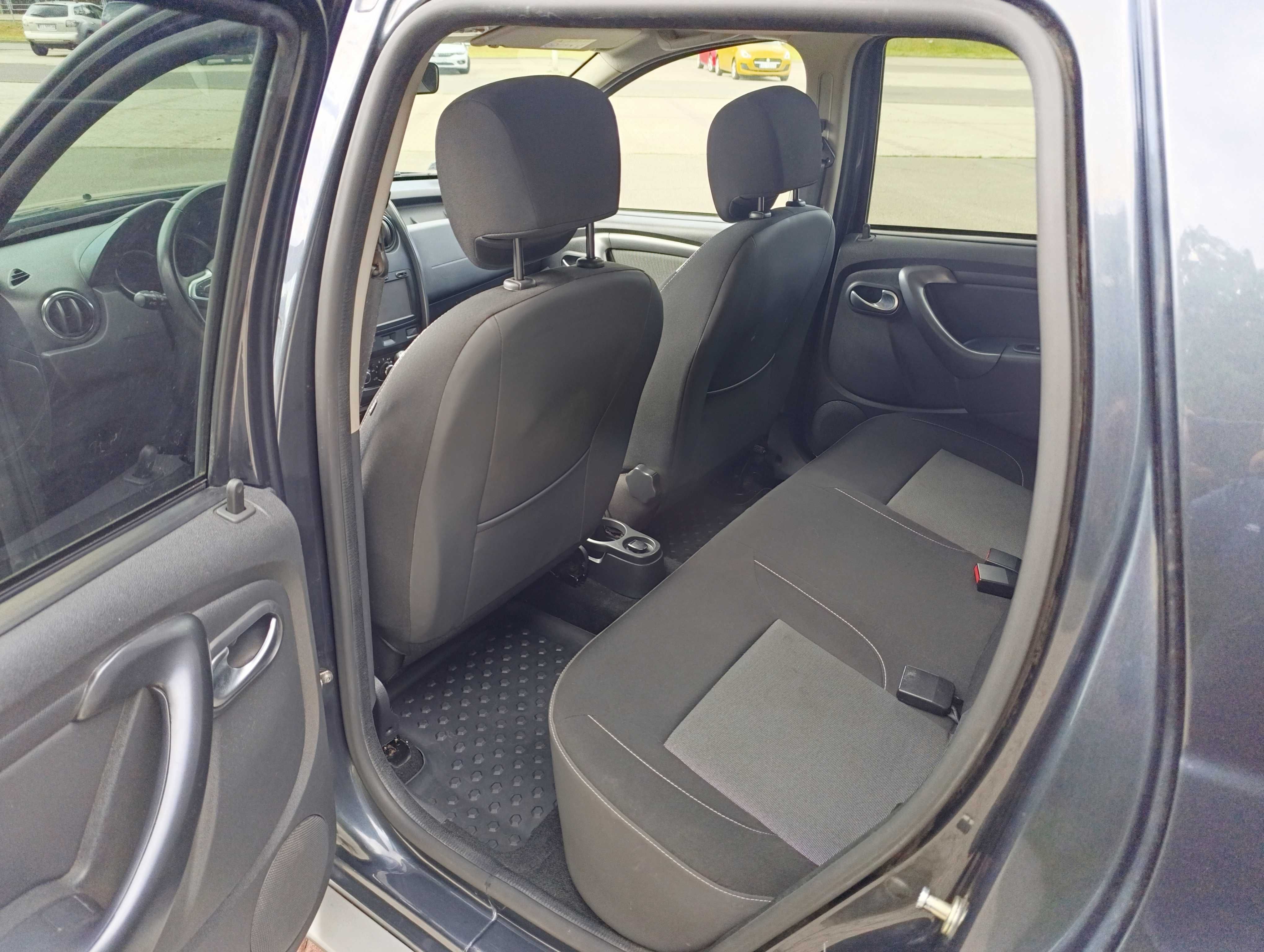 Dacia Duster 1.6 SCe rocznik 2017 po przeglądzie i z OC