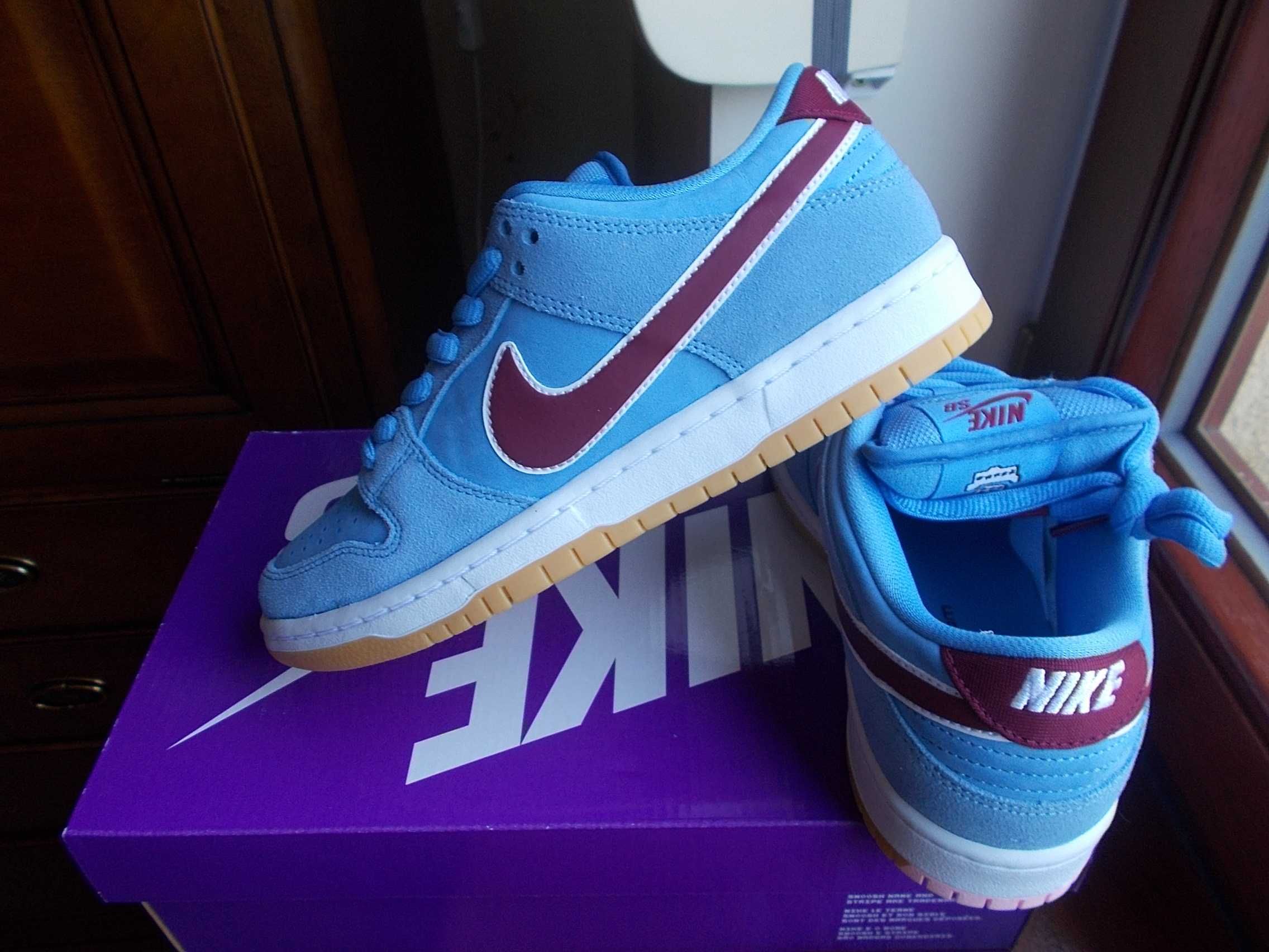 (r. 38,5- 24 cm) Nike SB Dunk Low Philadelphia Phillies DQ4040,-400