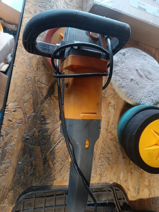 Sprzedam polerke samochodowa firmy powermat o mocy 2600 W