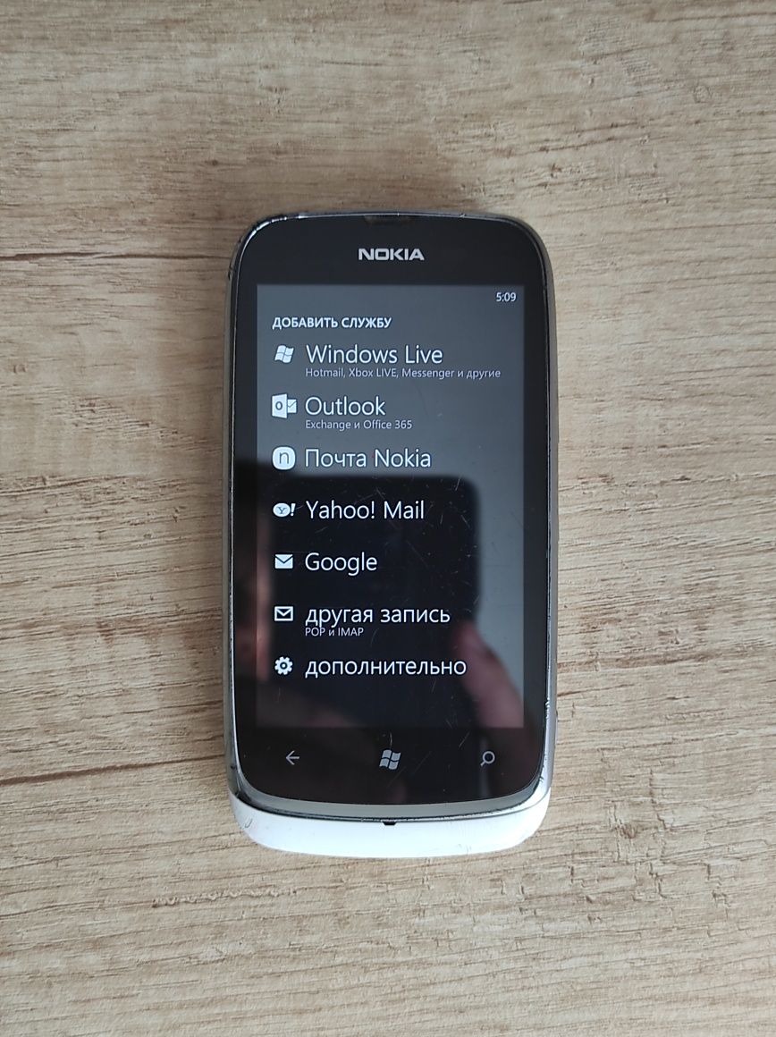 Nokia Lumia 610 смартфон  Windows phone