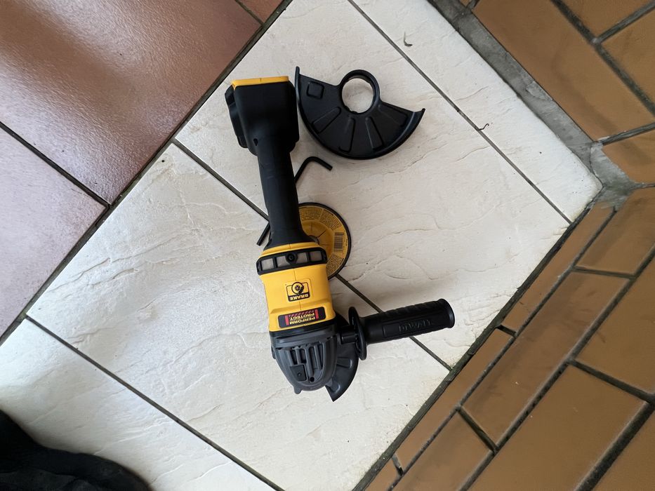 DeWALT DCG418 FLEXVOLT 60V Безщіткова болгарка УШМ 115-150 MM