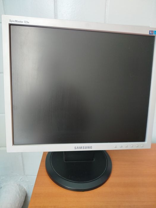 Продам стационарный компьютер б/у