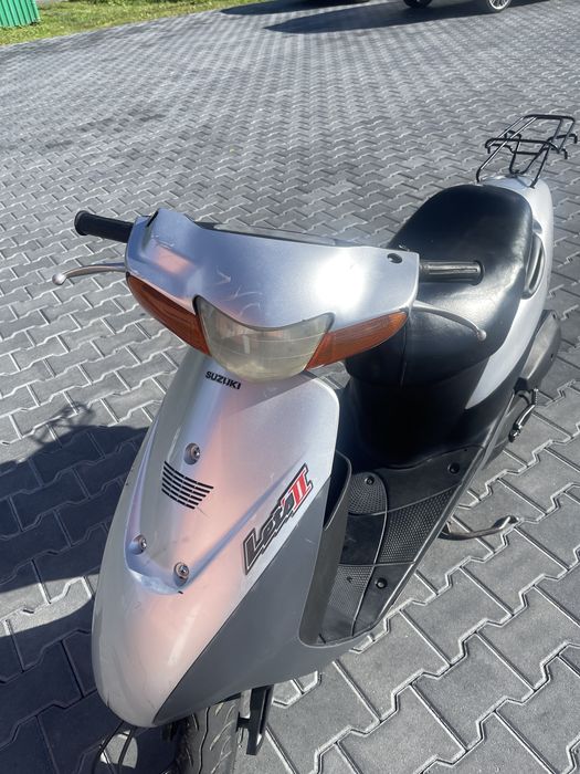 Скутер Suzuki Lets 2 стоковий