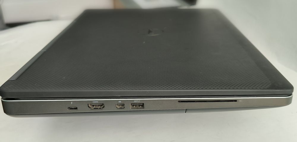 Dell Precision 7720  17.3" FHD/ I7-7820HQ/ 16Gb/ 512Gb/ P3000 6Gb DDR5