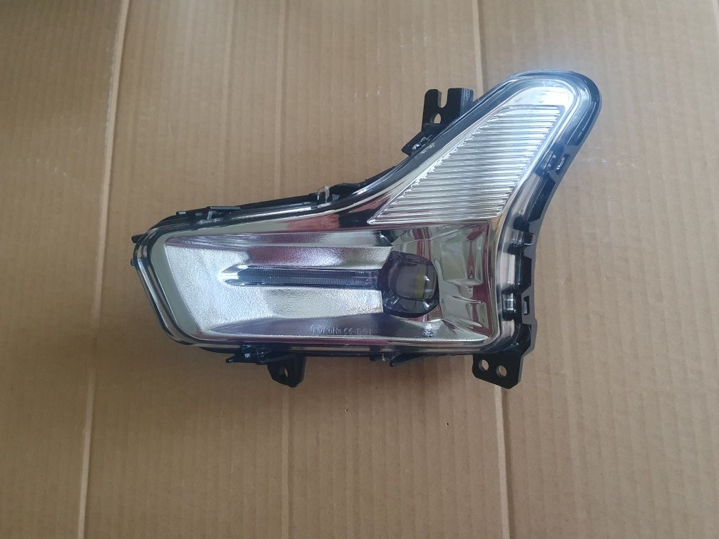 ПТФ LED противотуманные фары противотуманки заглушка накла Ford Fusion