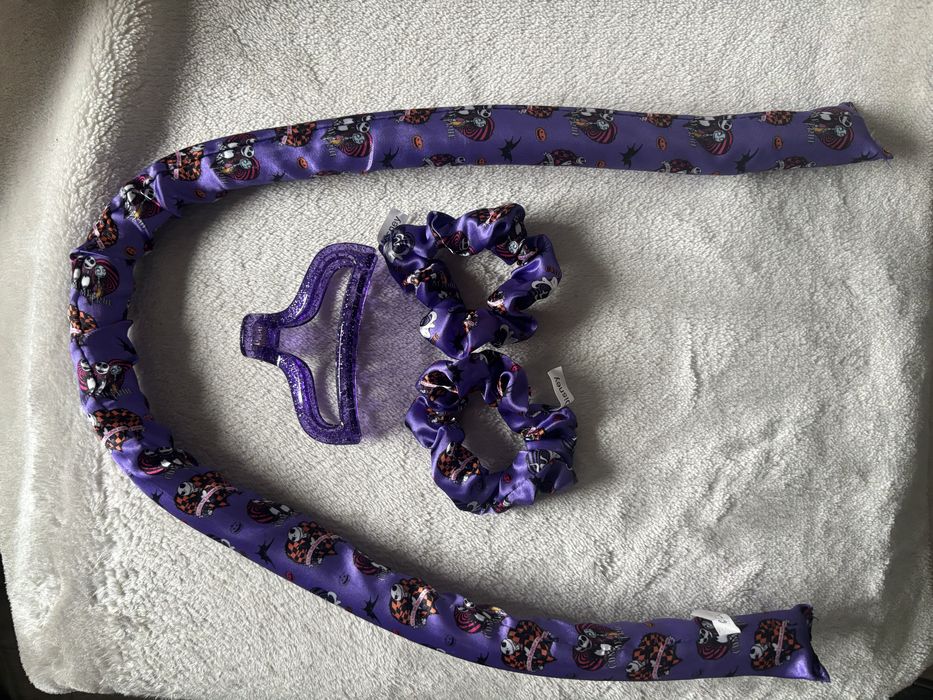 Zestaw wałek klamra i gumki do kręcenia loków z motywem Halloween