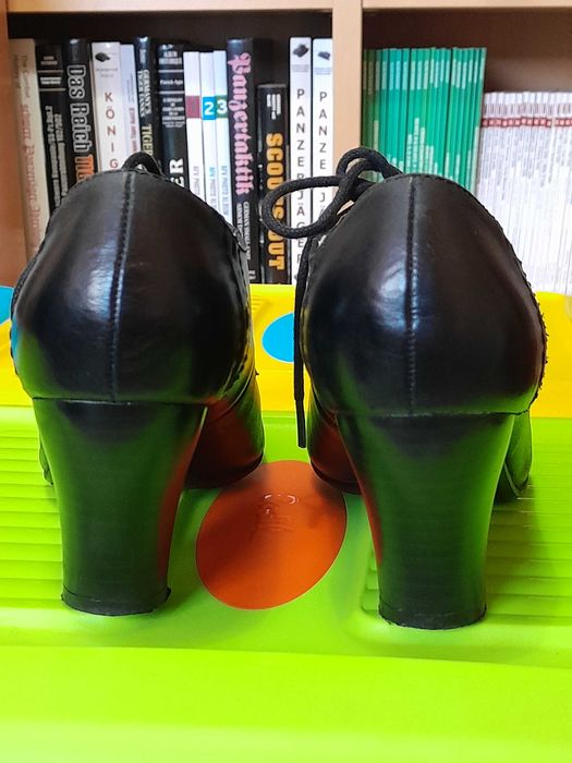 Sapatos Hush Puppies, tam. 37, pretos.