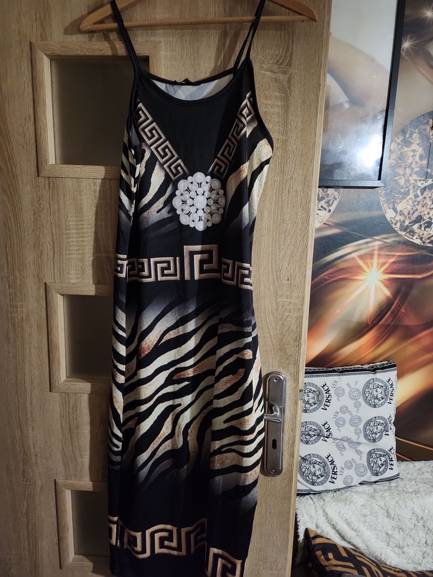 Nowa sukienka na ramiączkach z wzorem greckim roz m l