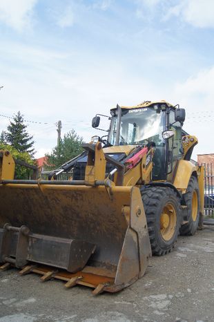 Usługi Koparko Ładowarką, Roboty Ziemne, Transport