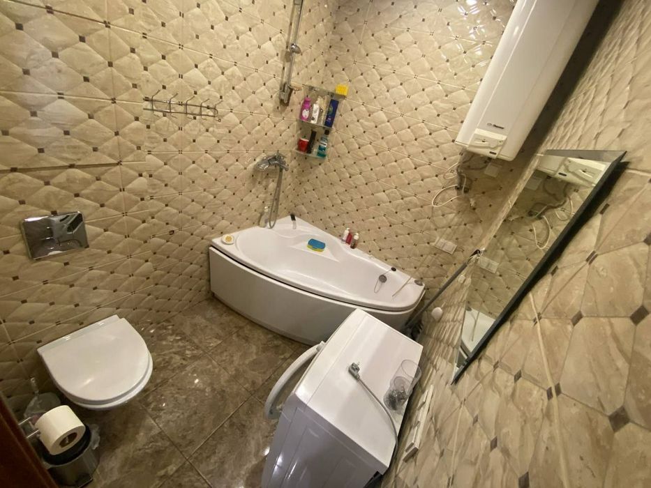 Продам 1 из.кв.,в новострое П.Григоренка 16 (Ж.С-2), 10/13 с ремонтом.