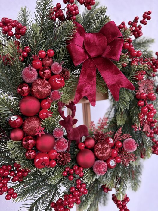 Wianek świąteczny na drzwi