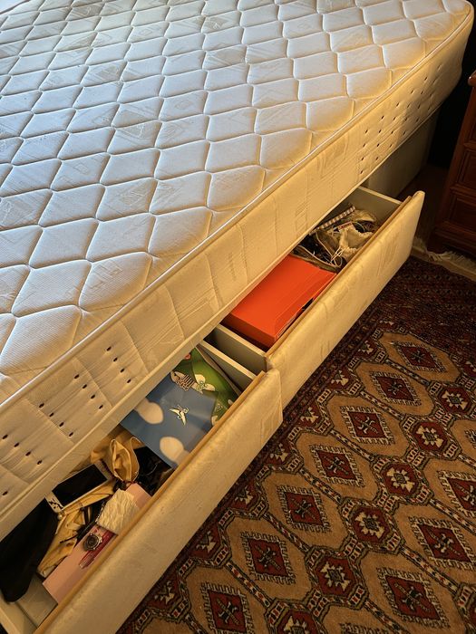 Sommier casal bom estado