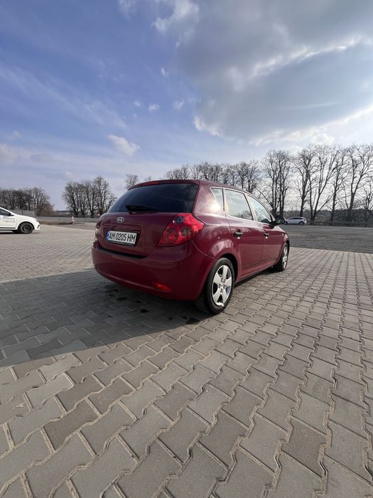 Продам авто Kia Ceed