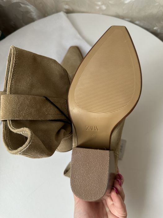 Казаки чоботи ZARA