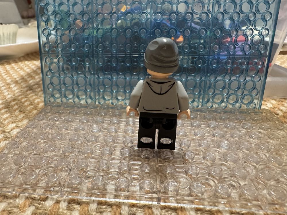 Figurka lego Jurassic world Guard