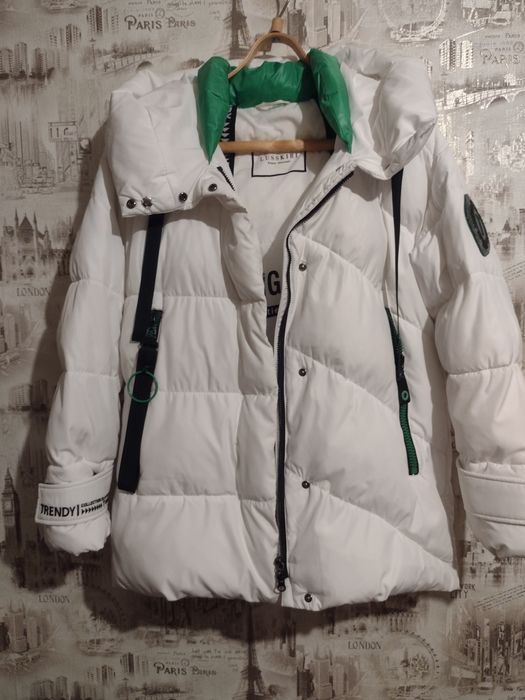 Пуховик на дівчинку