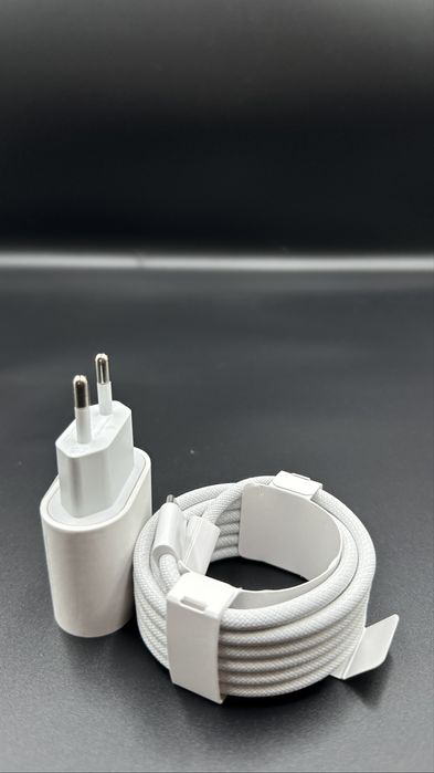 Zestaw Ladowarka 20W + Kabel z oplotem ze tkaniny Usb-C Usb-C 240W 2m
