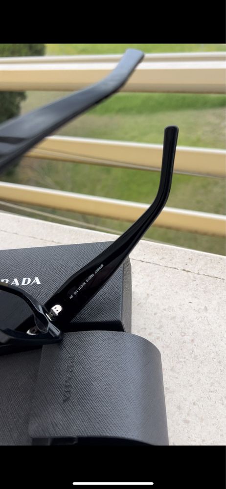 Oculos sol Prada SPR06Y Symbole