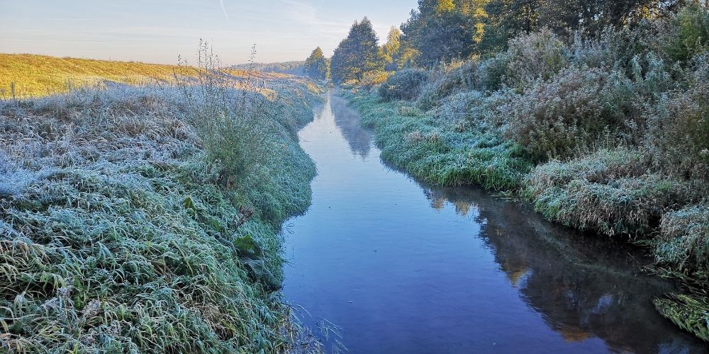 Działka budowlana Małogoszcz nad zalewem w lesie osiedle