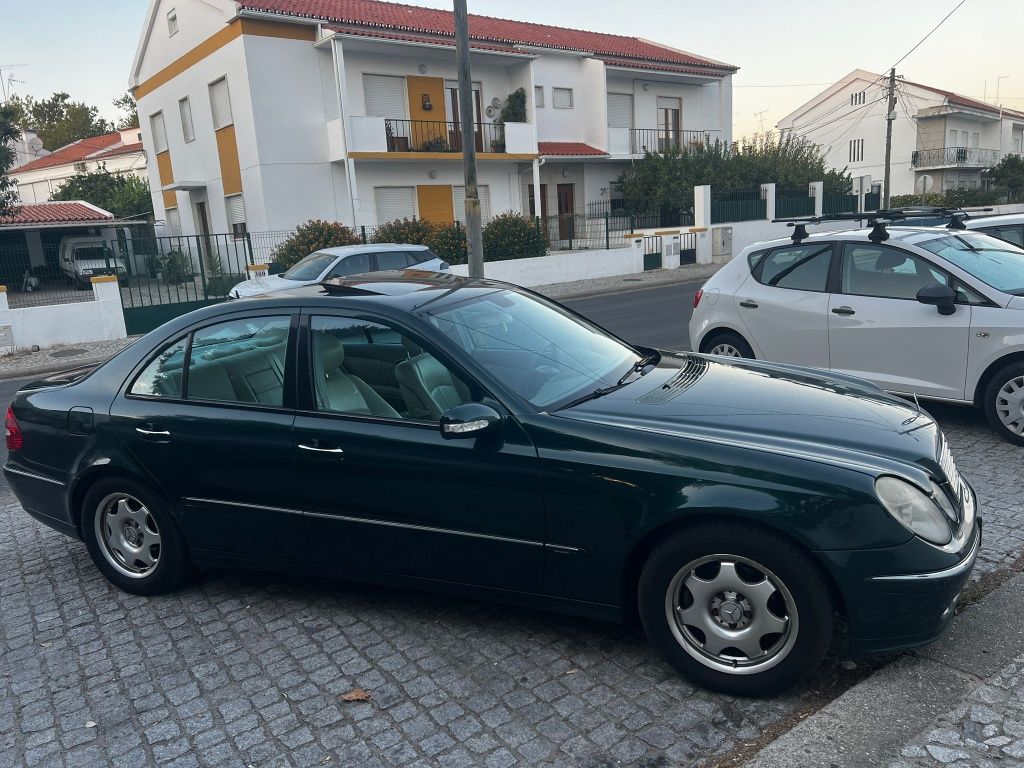 Mercedes W211 E280CDI Avantgard 
3.0 V6 CDI
Carro em mui