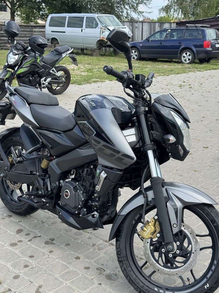 Bajaj pulsar ns 200
