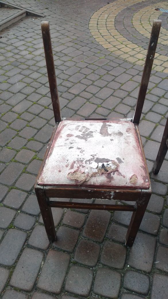 Krzesła dębowe prl do renowacji