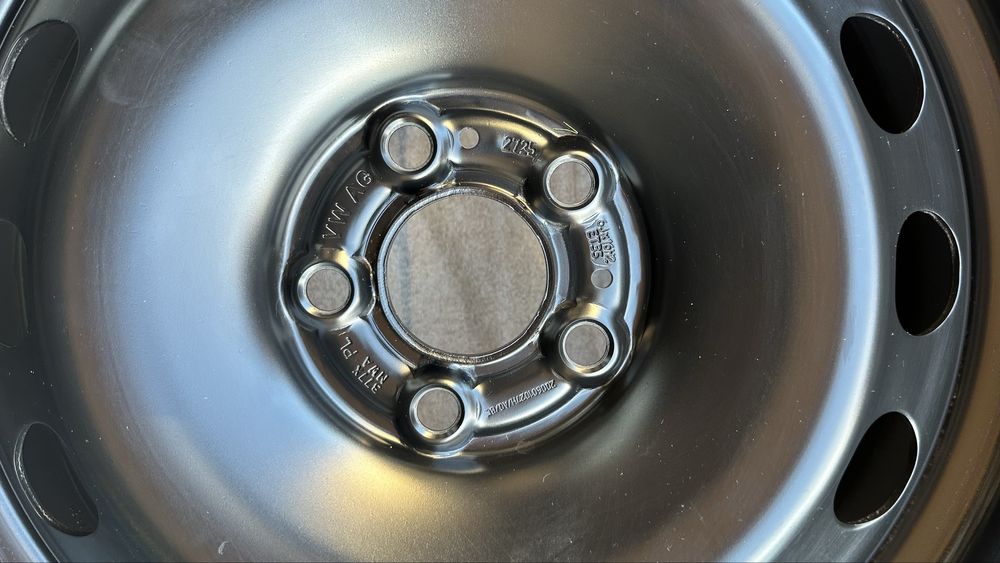 Sprzedam 4 felgi stalowe 16 cali  VW