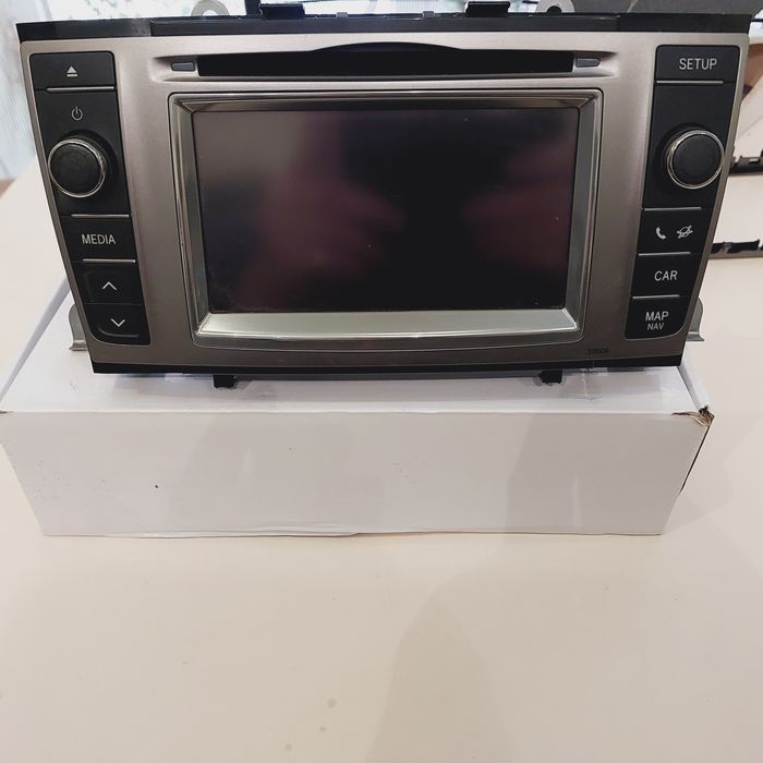 Головное устройство Тойоты авенсис Т27.