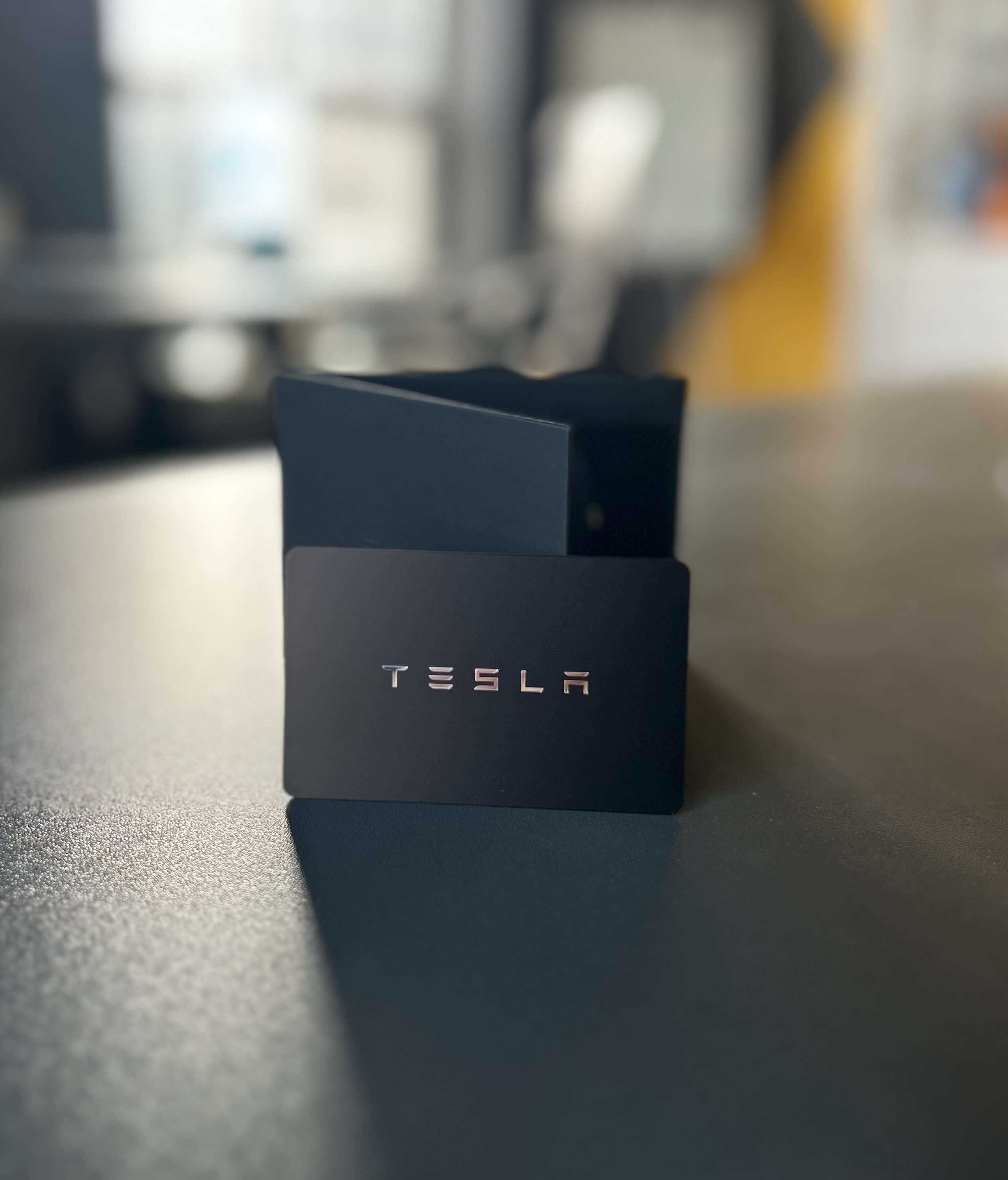 Ключ открытия авто (карточка NFC в комплекте с чехлом) Tesla Model 3/Y