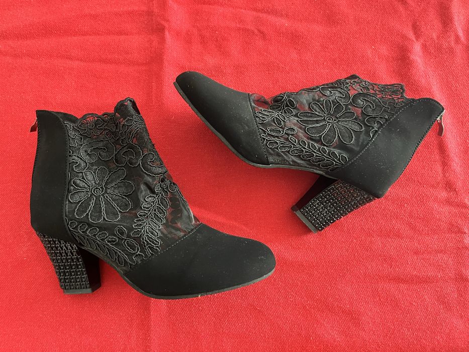 Sapato preto T37