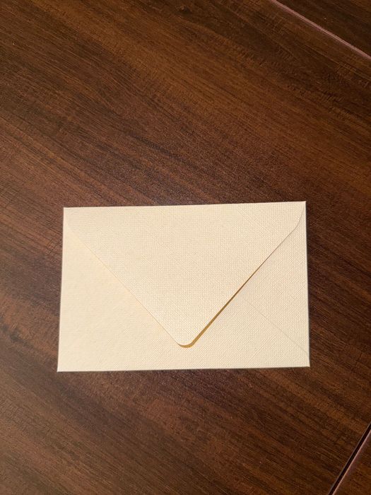 Koperty ozdobne z teksturą