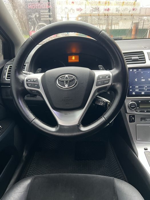 Продам Тойоту Авенсіс 2.0 АВТОМАТ не фарбована