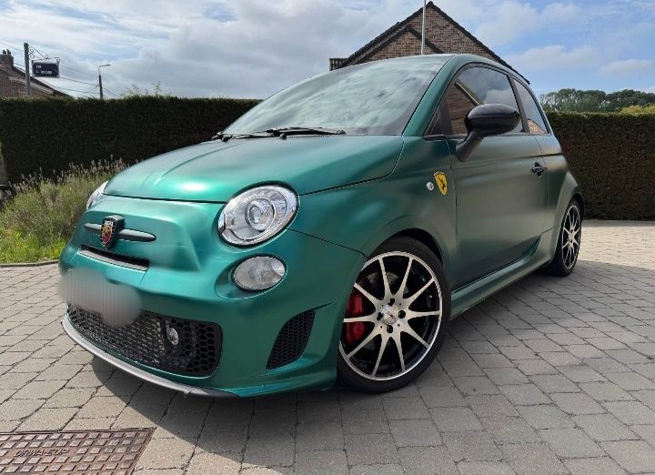 FIAT 500 ABARTH com muito material