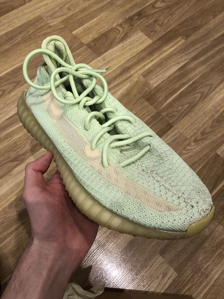 Кроссовки Yeezy 350 v2