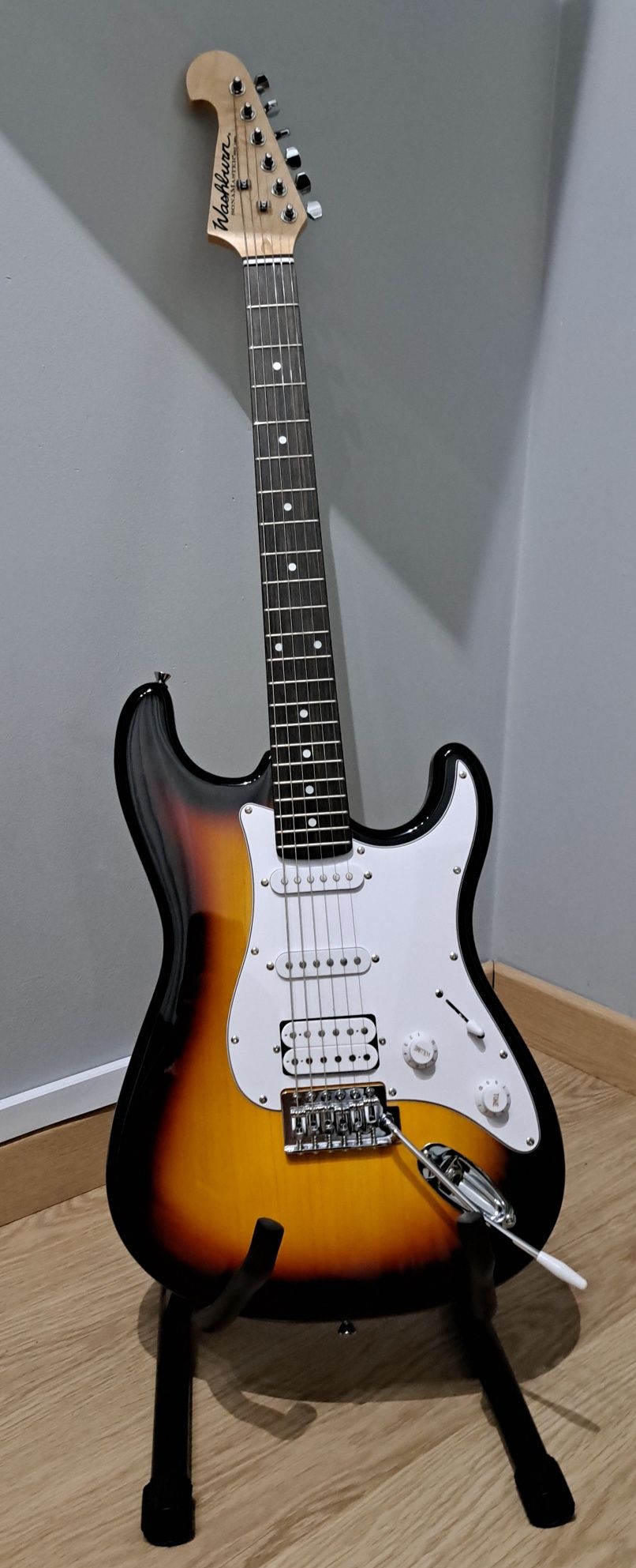 Gitara washburn ws 300h + wzmacniacz gitarowy HB-20MFX  i akcesoria