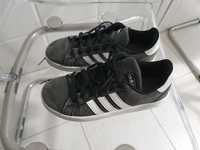 Ténis Adidas pretos