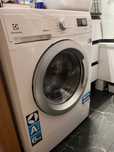 Pralka SLIM 6 kg Electrolux EWS11064SDU - uszkodzone drzwi