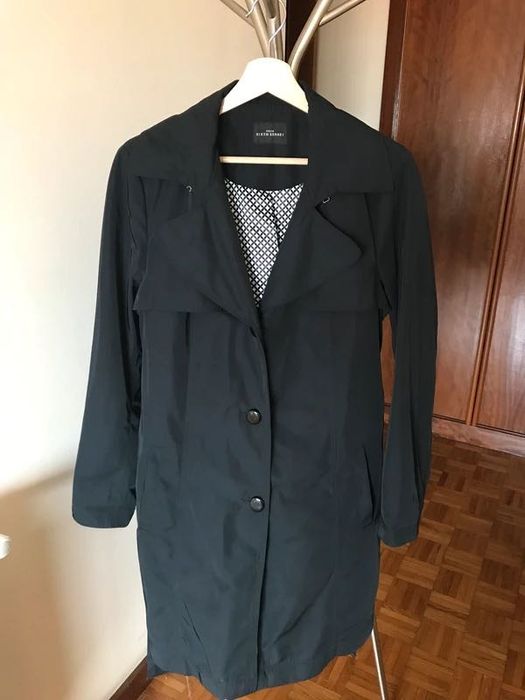 Trench coat C&A azul marinho