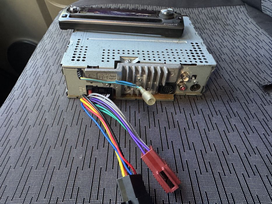 Автомагнітола Kenwood KDC-W4037