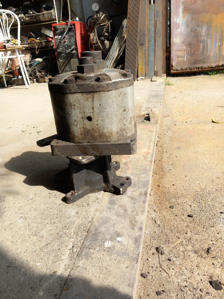 Pompa Hydrauliczna wywrotu tatra