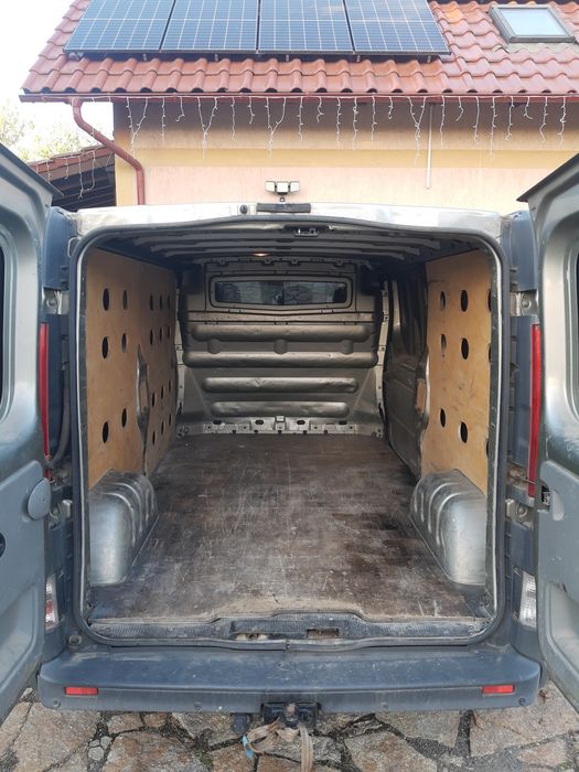 Opel Vivaro long 2.5 cdti pół automat 2006 r.